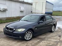 Gebraucht BMW 320 163 PS (119 kW) 2006 Blau Limousine