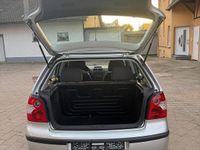 Gebraucht VW Polo 54 PS (39 kW) 2002 Silber Kleinwagen