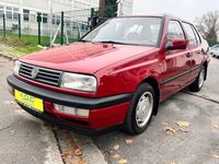 Gebraucht VW Vento 75 PS (55 kW) 1993 Rot Limousine