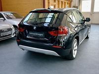 Gebraucht BMW X1 143 PS (105 kW) 2011 Schwarz SUV