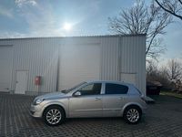 Gebraucht Opel Astra 105 PS (77 kW) 2005 Silber Kleinwagen