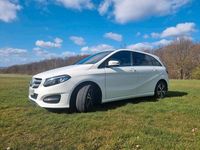 Gebraucht Mercedes B180 122 PS (89 kW) 2017 Weiß Van / Kleinbus