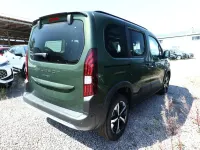 Neu Peugeot Rifter GT 131 PS (96 kW) 2026 Sirrka grün metallic Van / Kleinbus