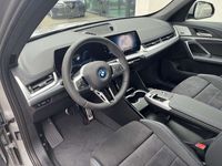 gebraucht BMW iX1 eDrive20 M Sport || AHK Pano eSitze H&K