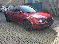 Gebraucht VW Bora 101 PS (74 kW) 1999 Rot Limousine