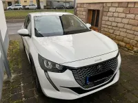 Gebraucht Peugeot e-208 Active 100 kW (136 PS) 2021 Weiß Kleinwagen