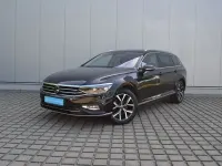 Gebraucht VW Passat Elegance 150 PS (110 kW) 2022 Deep black perleffekt (metallic) Kombi