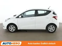 Gebraucht Hyundai i10 Trend 67 PS (49 kW) 2018 Weiß Kleinwagen