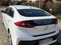Gebraucht Hyundai Ioniq Premium 141 PS (103 kW) 2018 Weiß Kleinwagen