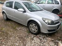 Gebraucht Opel Astra 90 PS (66 kW) 2005 Silber Limousine