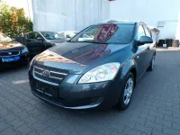 Gebraucht Kia Ceed 109 PS (80 kW) 2009 Grau Kleinwagen