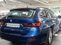 Używany BMW 320 Advantage 190 KM (139 kW) 2022 Niebieski Kombi