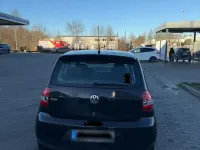 Gebraucht VW Fox 54 PS (39 kW) 2010 Schwarz Kleinwagen