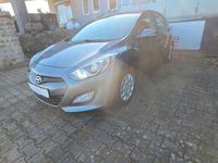 Gebraucht Hyundai i30 90 PS (66 kW) 2015 Grau Limousine