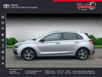 Gebraucht Hyundai i30 Intro Edition 120 PS (88 kW) 2021 Silber Limousine