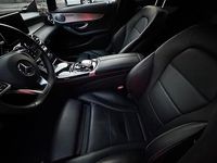 Gebraucht Mercedes C300 245 PS (180 kW) 2015 Schwarz Limousine
