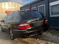 Second-hand Mercedes E320 204 CP (150 kW) 2004 Negru Break