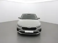 Gebraucht Skoda Scala Selection 118 PS (86 kW) 2025 Grau (gris metal) Kleinwagen