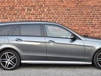 Gebraucht Mercedes E220 AMG line 163 PS (119 kW) 2016 Selenitgrau  metalliclack Kombi