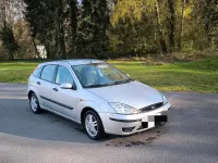 Gebraucht Ford Focus 100 PS (73 kW) 2002 Silber Kleinwagen