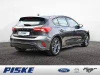 Gebraucht Ford Focus ST-Line 150 PS (110 kW) 2021 Grau Limousine