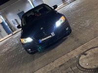 Gebraucht BMW 318 143 PS (105 kW) 2011 Schwarz Limousine