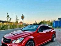 Gebraucht Mercedes E350 306 PS (225 kW) 2009 Rot Coupé