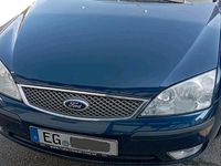 Gebraucht Ford Mondeo 125 PS (91 kW) 2004 Blau Kombi