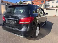 Gebraucht Mercedes B180 109 PS (80 kW) 2017 Schwarz Van / Kleinbus