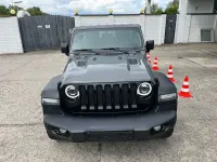 Gebraucht Jeep Willys 264 PS (194 kW) 2022 Grau SUV