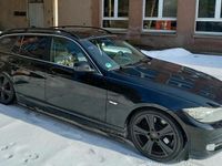 Gebraucht BMW 325 197 PS (144 kW) 2009 Schwarz Kombi