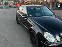 Gebraucht Mercedes E270 177 PS (130 kW) 2003 Schwarz Kleinwagen
