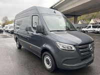 Gebraucht Mercedes Sprinter 170 PS (125 kW) 2025 Grau Van