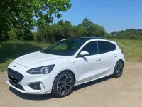 Gebraucht Ford Focus ST-Line 182 PS (133 kW) 2019 Weiß Limousine
