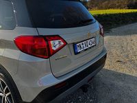 Gebraucht Suzuki Vitara Comfort 120 PS (88 kW) 2015 Beige SUV