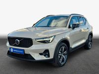 Neu Volvo XC40 Plus 163 PS (119 kW) 2026 Silber SUV