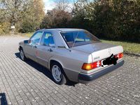 Gebraucht Mercedes 190 75 PS (55 kW) 1992 Beige Limousine