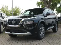 Neu Nissan X-Trail Tekna 204 PS (150 kW) 2025 Pearl black SUV