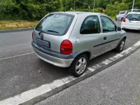 Gebraucht Opel Corsa Edition 65 PS (47 kW) 2000 Silber Limousine