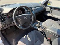 Gebraucht Mercedes E200 136 PS (100 kW) 2000 Silber Limousine