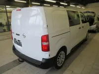 Gebraucht Opel Vivaro-e Combi 120 PS (88 kW) 2023 Casabl/arctic/eisweiss/kaolin Van / Kleinbus