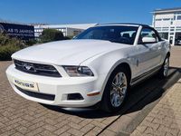 Gebraucht Ford Mustang Convertible 309 PS (227 kW) 2011 Weiß Cabrio