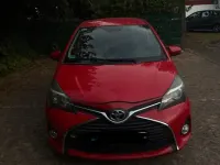 Gebraucht Toyota Yaris Comfort 99 PS (72 kW) 2016 Rot Kleinwagen