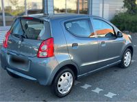 Gebraucht Suzuki Alto 68 PS (50 kW) 2012 Grau Kleinwagen