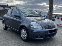 Gebraucht Toyota Yaris 87 PS (63 kW) 2005 Grau Limousine