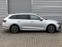 Gebraucht Skoda Octavia Style 150 PS (110 kW) 2021 Brilliantsilber Kombi