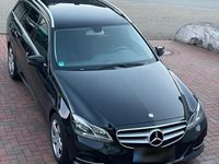 Gebraucht Mercedes E220 Edition 170 PS (125 kW) 2014 Schwarz Kombi