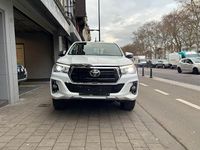 Gebraucht Toyota HiLux 150 PS (110 kW) 2018 Weiß Abholung