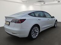 Gebraucht Tesla Model 3 239 kW (325 PS) 2022 Sonderlackierung perlweiß Limousine