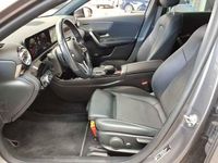 Gebraucht Mercedes A200 Progressive 163 PS (119 kW) 2023 Grau Limousine